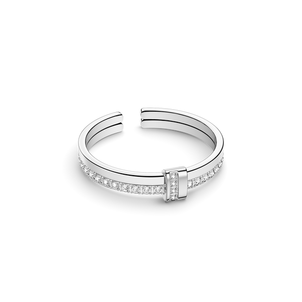 Silver ring with gemstones. The model is Ame Ring in silver by Avelore Women's Rings